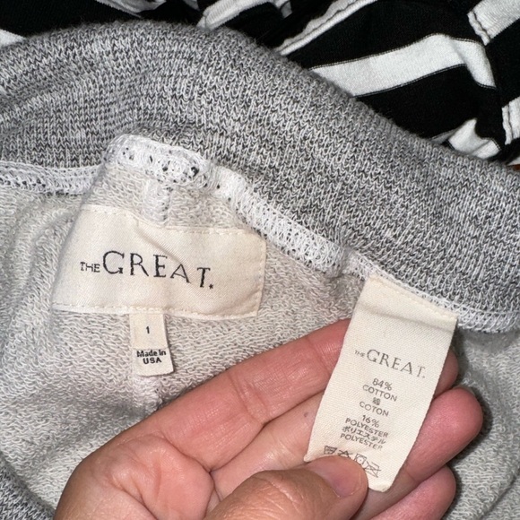 The Great. Cropped Thermal Sweatpant With Heart Embroidery in Varsity Grey Small - Picture 3 of 7